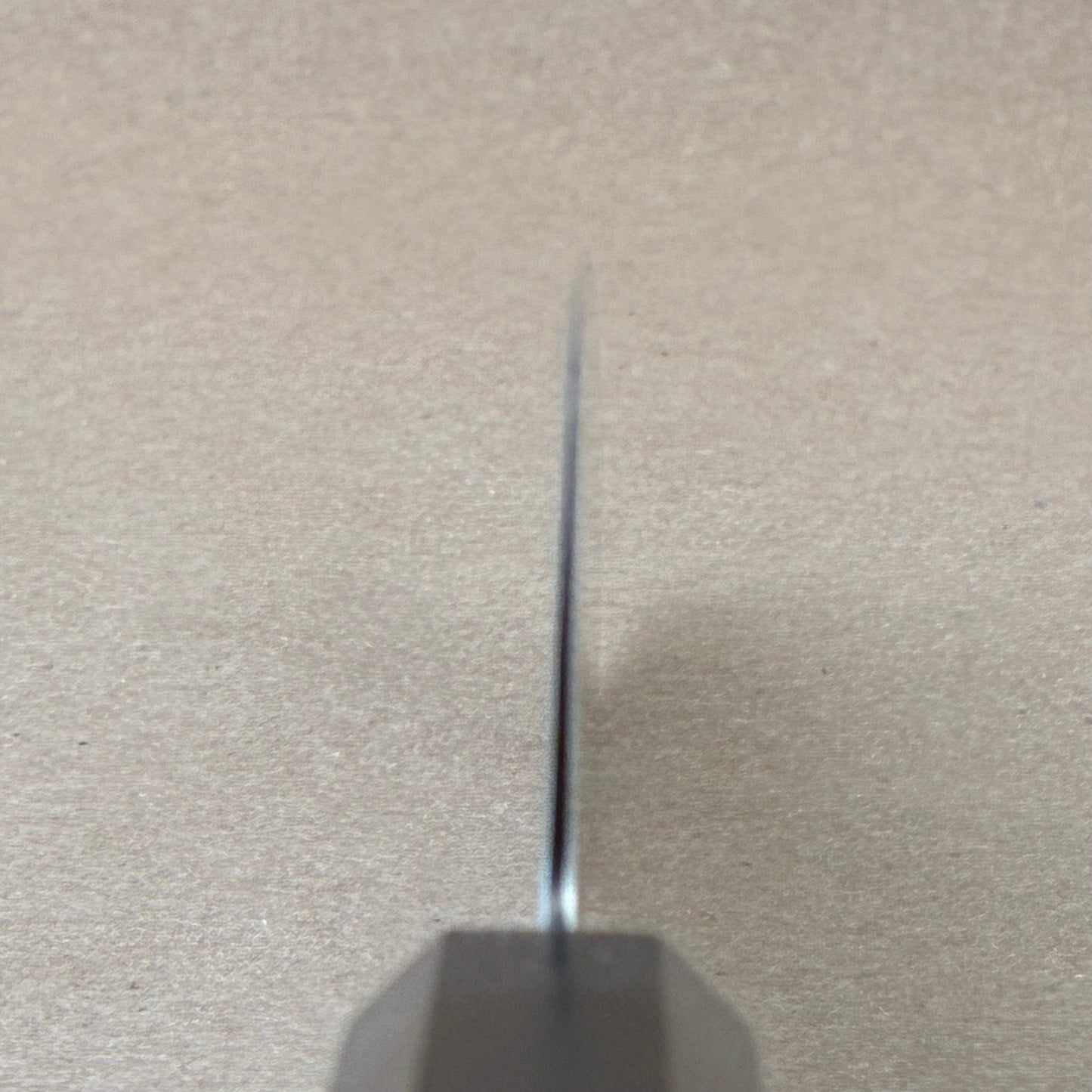 180mm Hatsukokoro Hayabusa HAP40 Wa Santoku