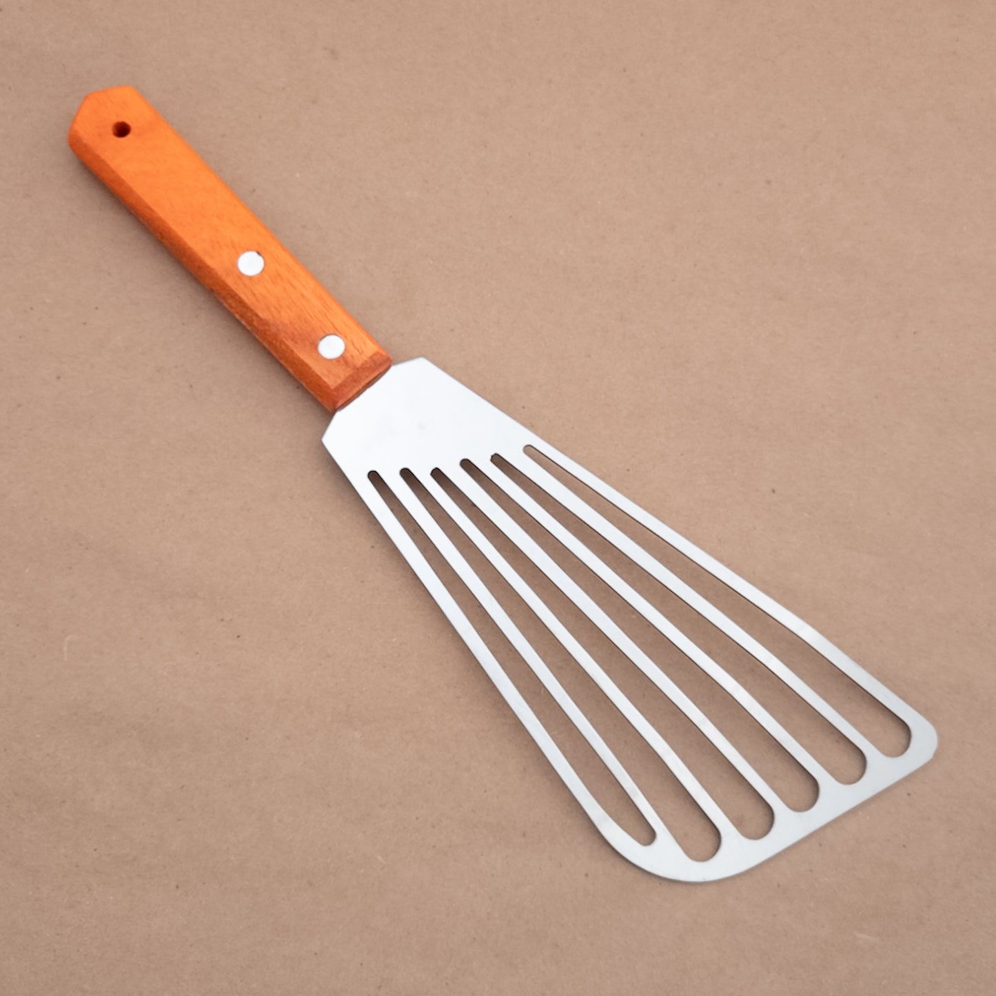 Fish spatula
