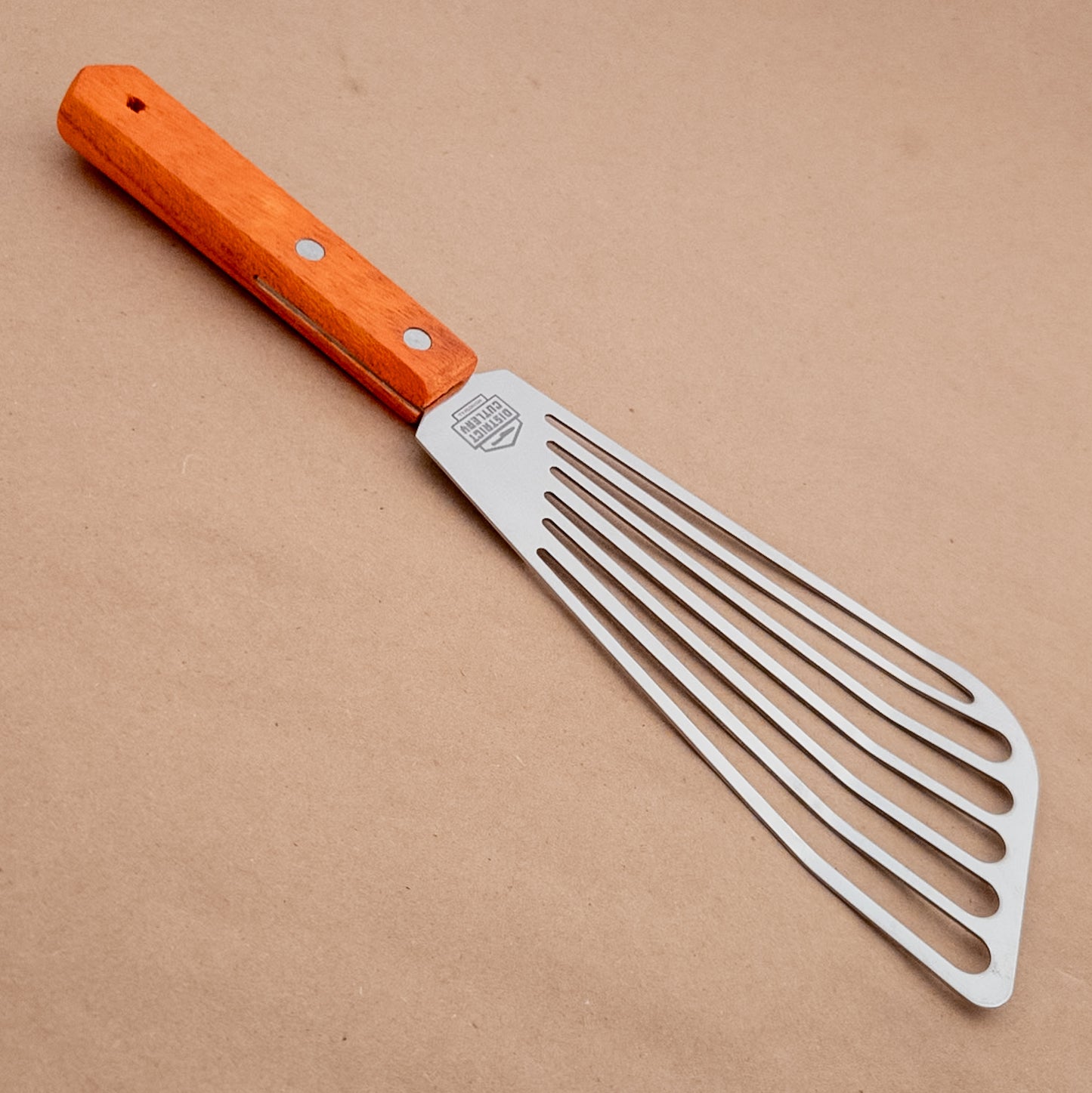 Fish spatula