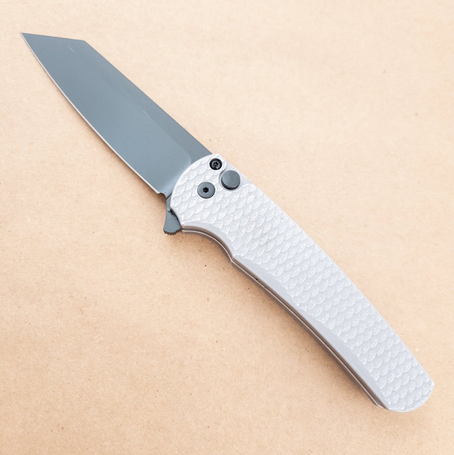 PRO - TECH Malibu Magnacut Grey Dragon Scale Reverse Tanto 5436BW button side - District Cutlery