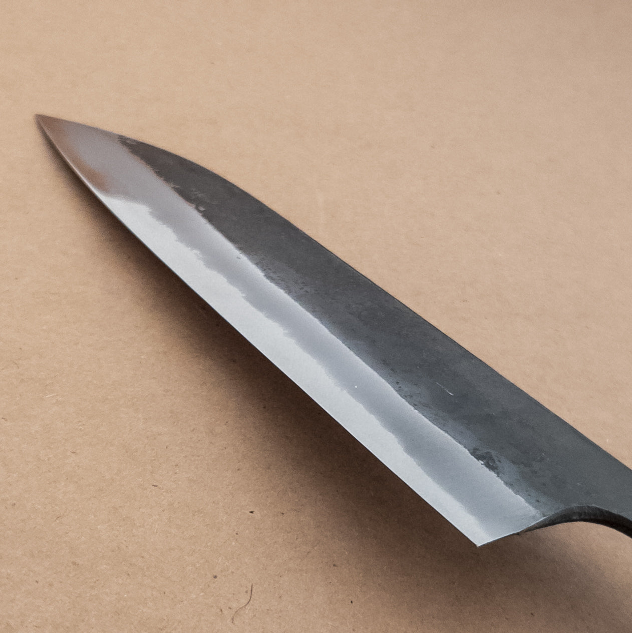 165mm Hatsukokoro Kurokuma Aogami Kasumi Wa Santoku