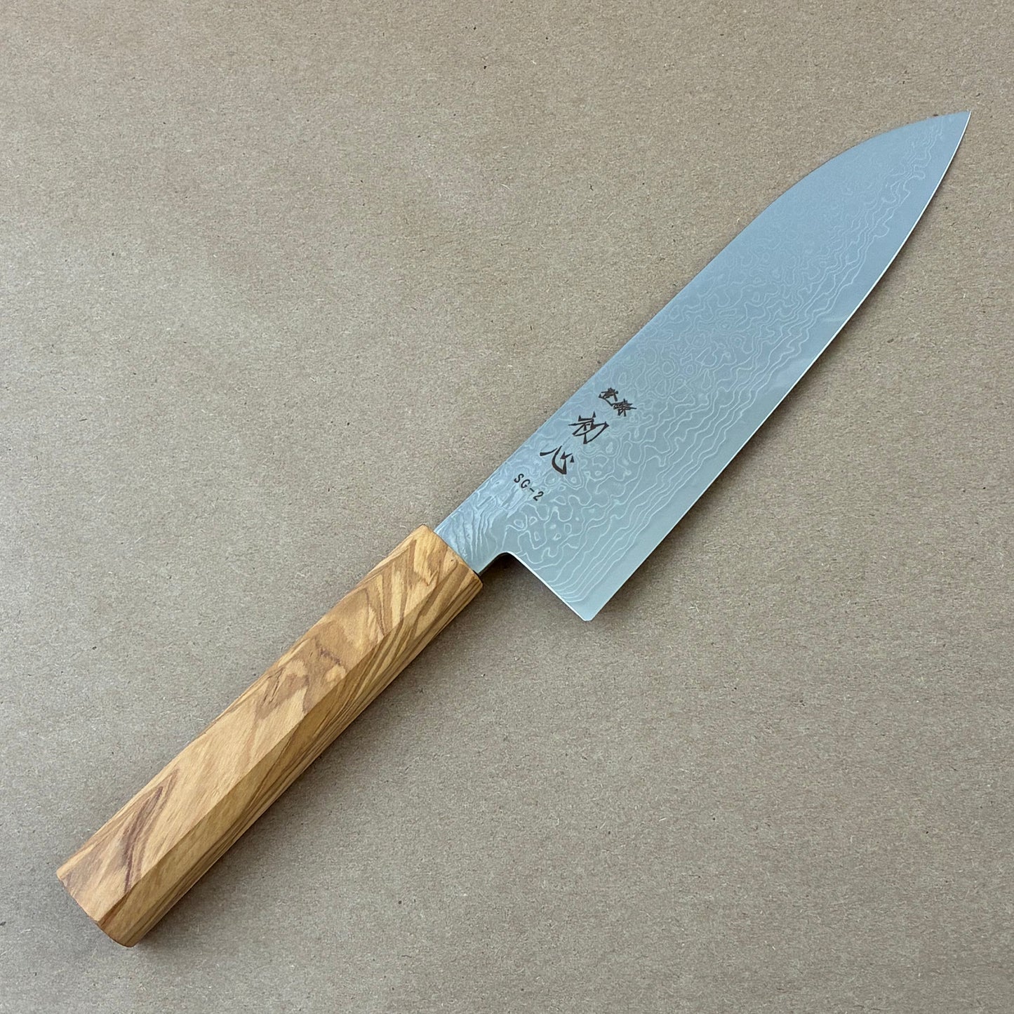 180mm Hatsukokoro Ryuhyo SG2 Damascus Wa Santoku