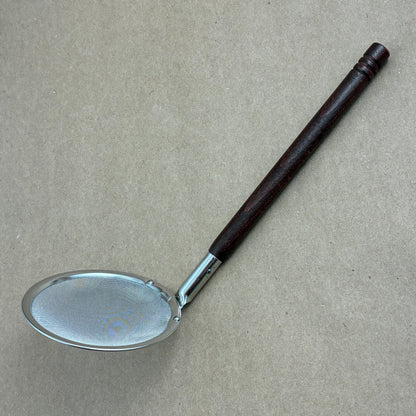 Wooden Handle Round Mesh Skimmer