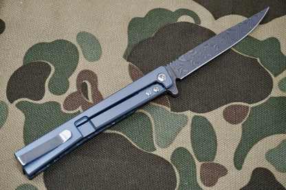 Ocaso Solstice Damascus Blue Carbon Fiber Flipper