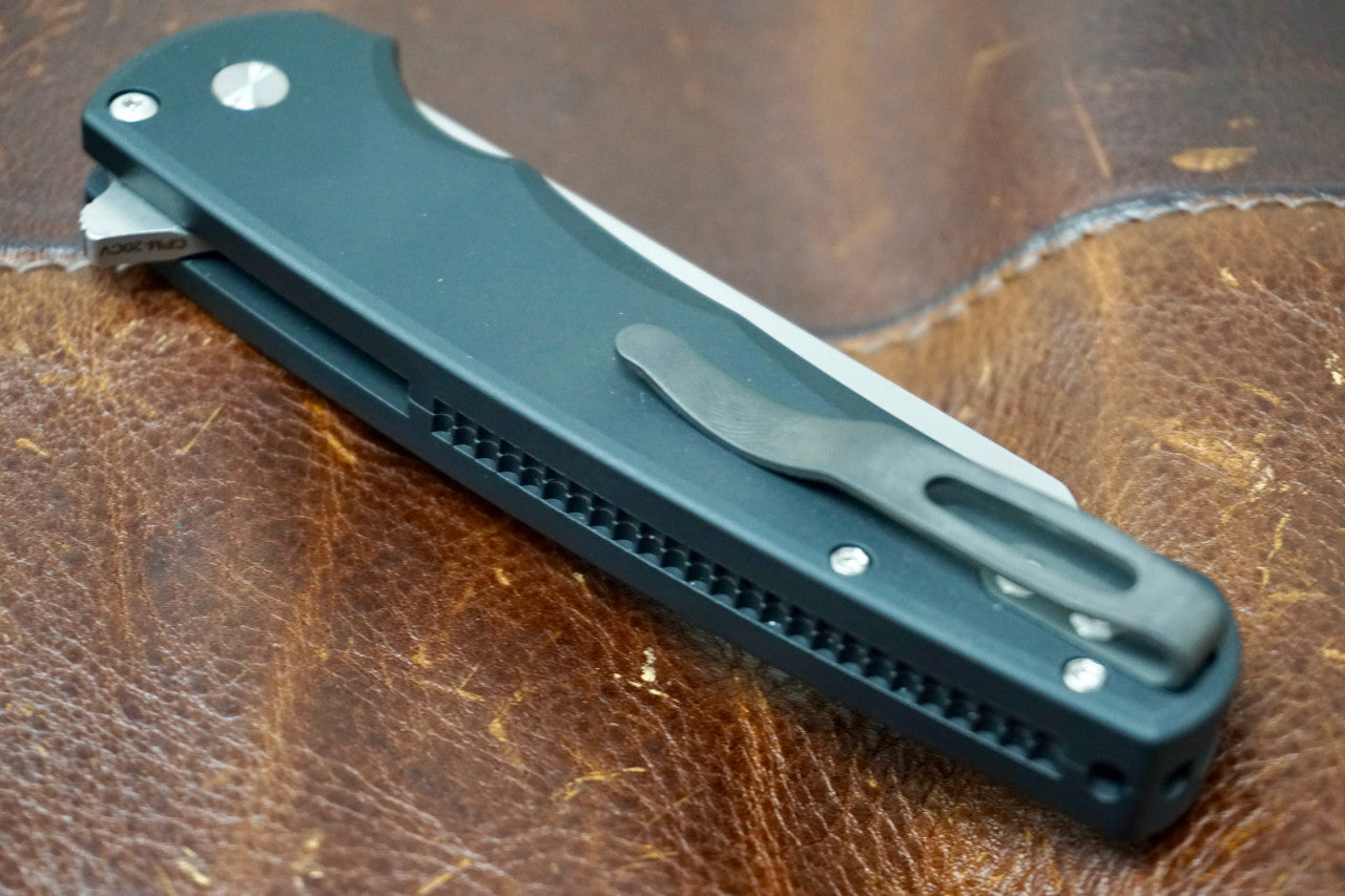 PRO-TECH Malibu Blue Reverse Tanto Flipper