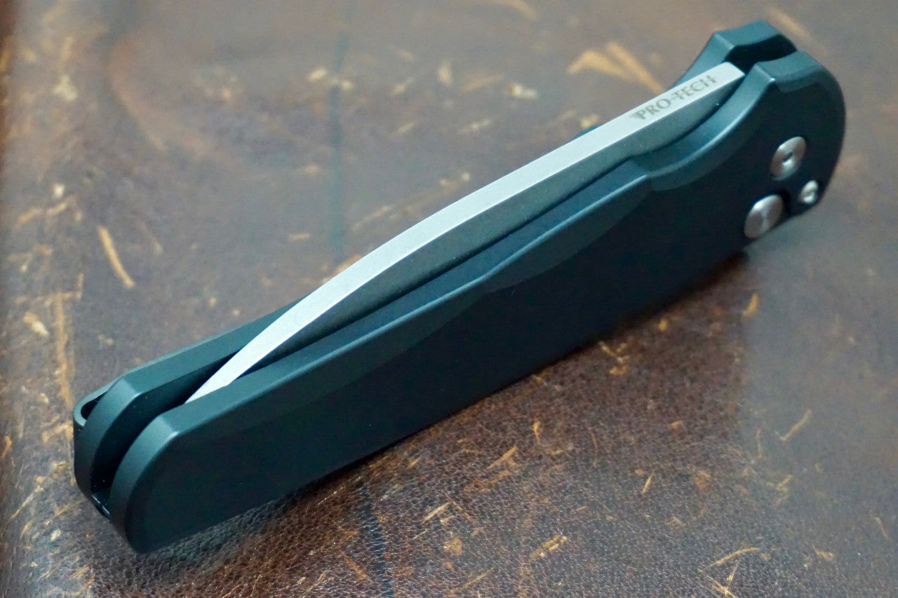 PRO-TECH Malibu Wharncliffe Flipper