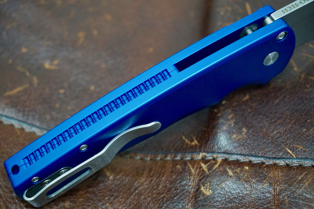 PRO-TECH Malibu Blue Wharncliffe Flipper