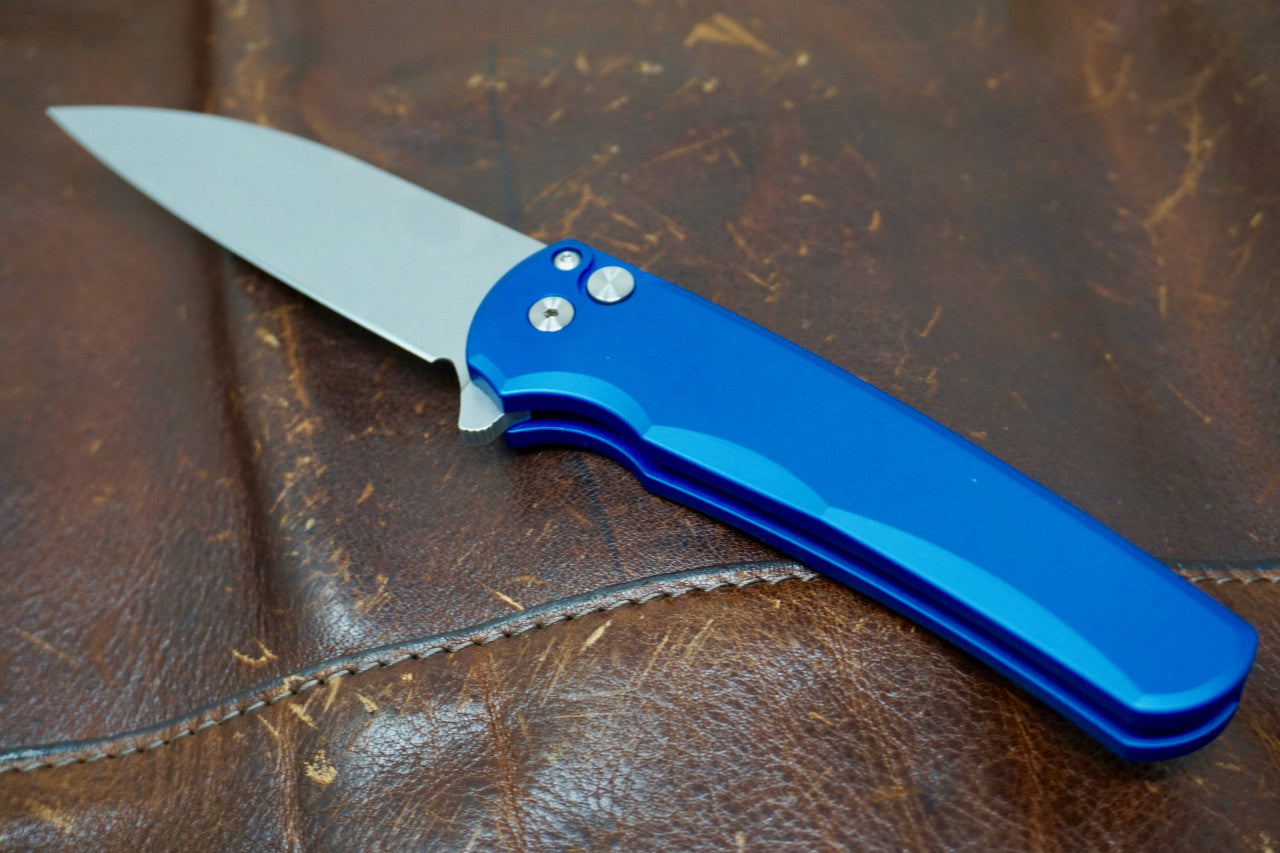 PRO-TECH Malibu Blue Wharncliffe Flipper