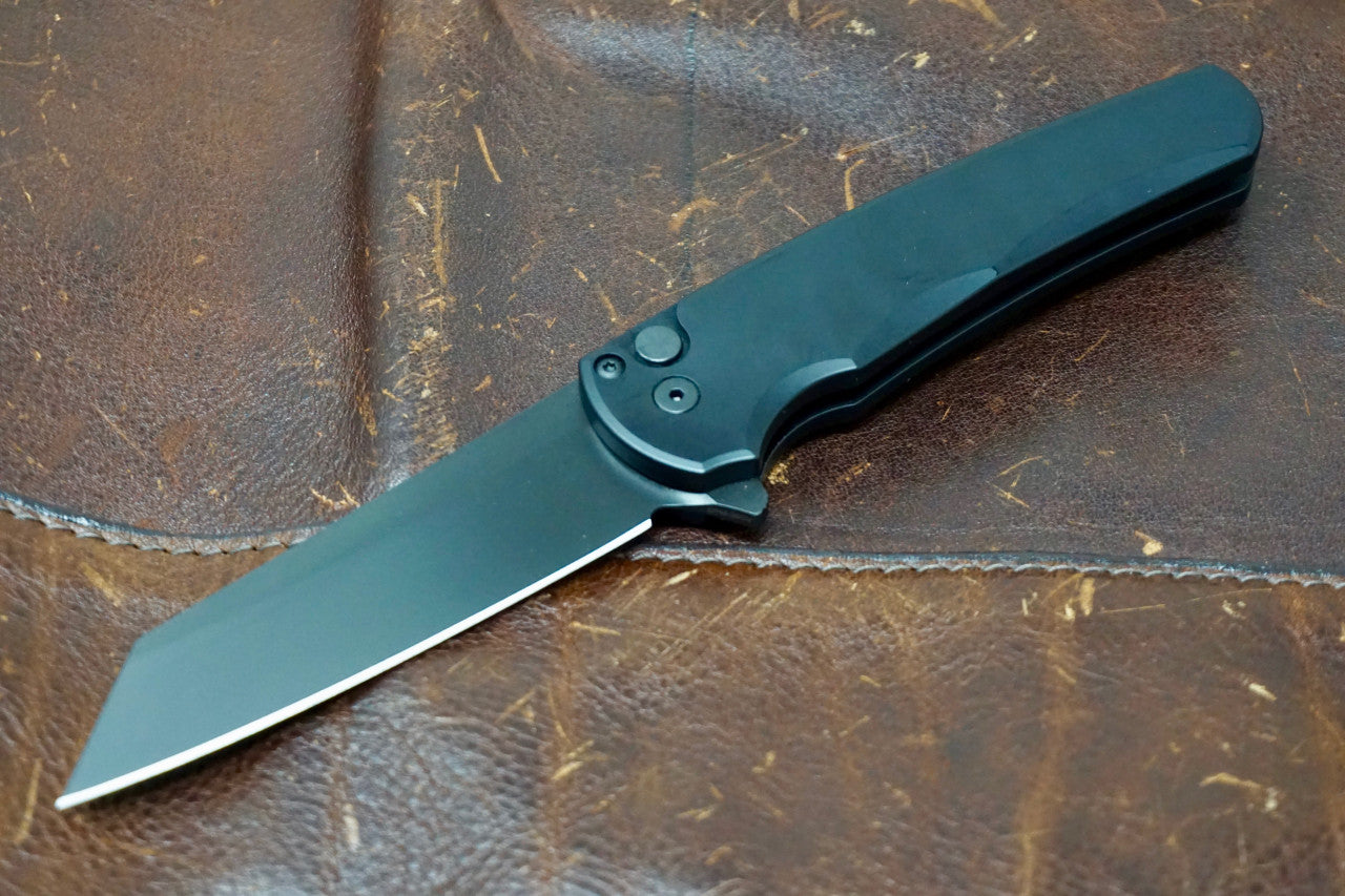 PRO-TECH Malibu Black DLC Reverse Tanto Flipper