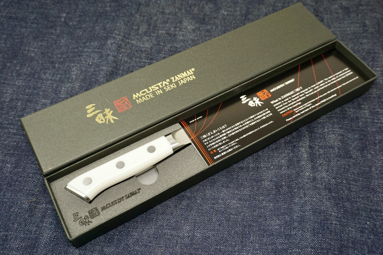 Very nice luxury packaging for all Zanmai knives