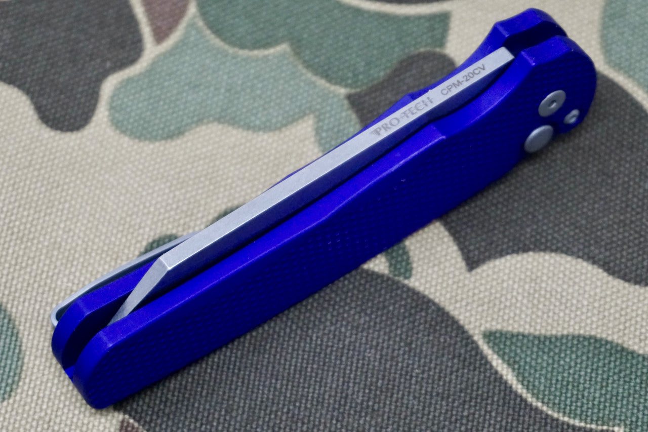 PRO-TECH Malibu Textured Purple Reverse Tanto Flipper