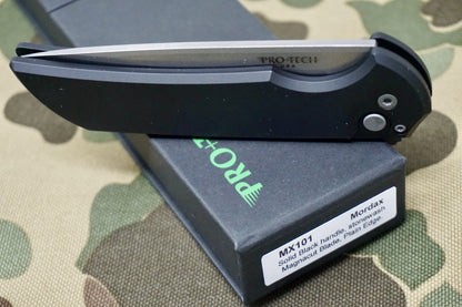 PRO-TECH Mordax Black  Flipper