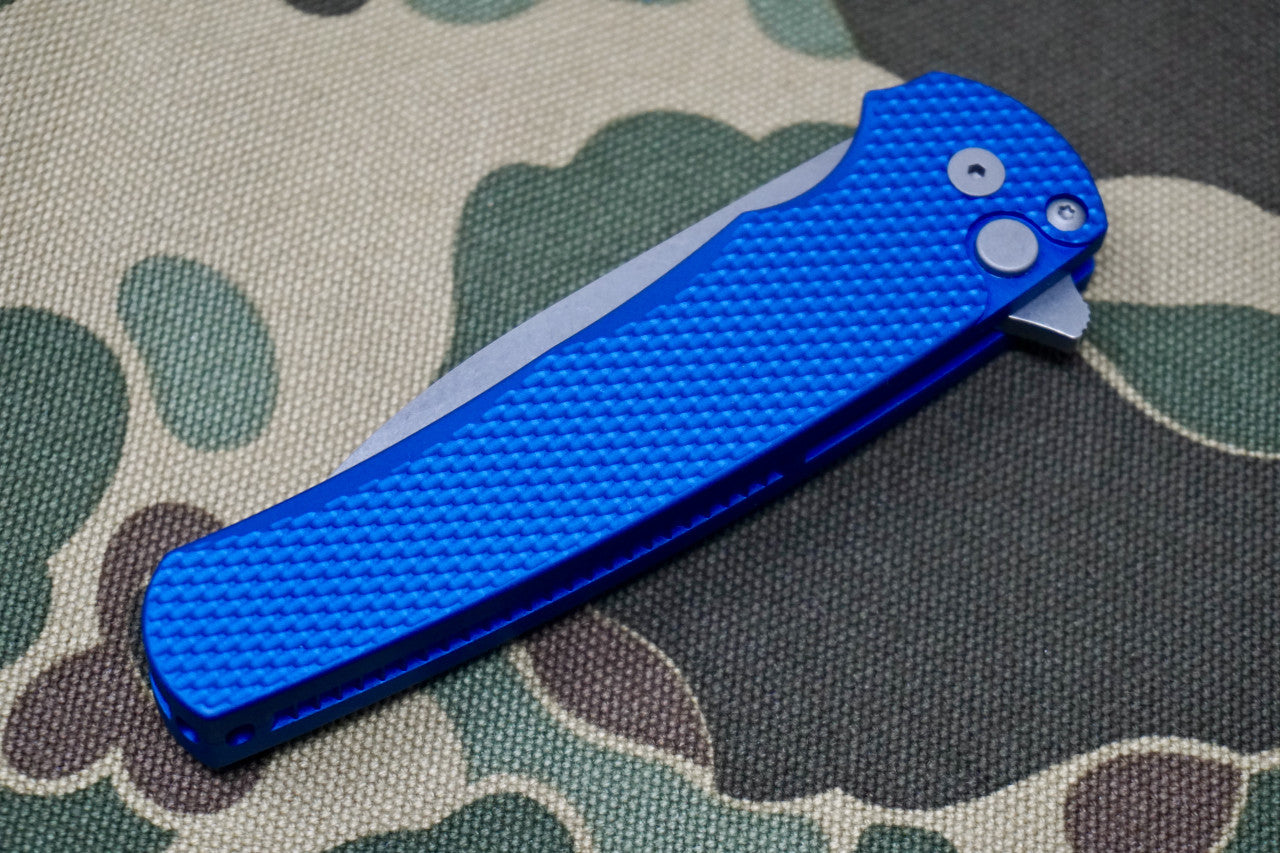 PRO-TECH Malibu Textured Blue Wharncliffe Flipper