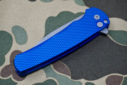 PRO-TECH Malibu Textured Blue Wharncliffe Flipper