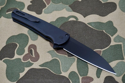 PRO-TECH Malibu Black Wharncliffe Flipper