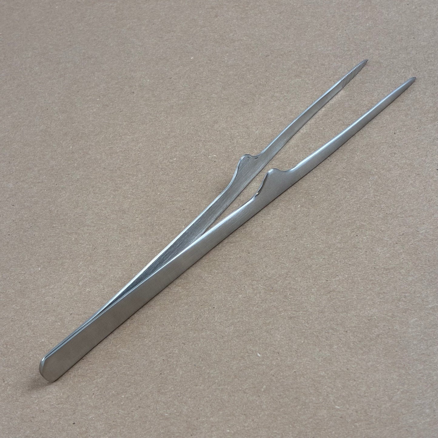GESTURA Petite Silver Stando Tweezer