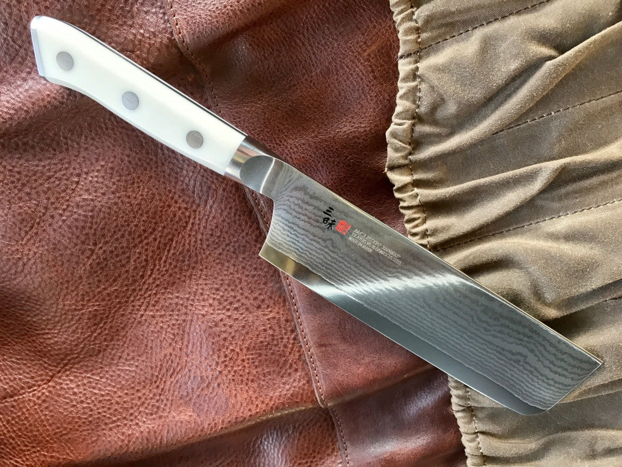 MCUSTA ZANMAI Nakiri - Damascus Clad with Corian